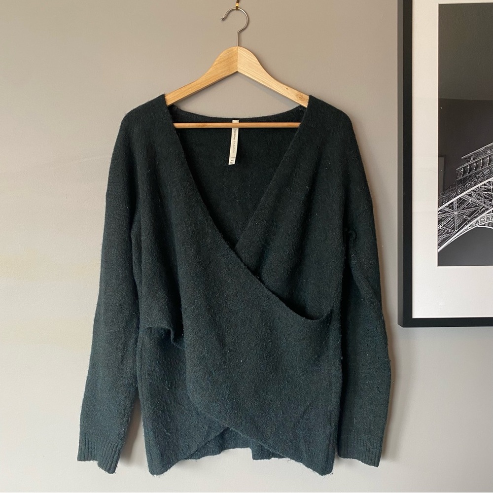 Aritzia Babaton Bandini Wrap Cross Sweater (XS)
